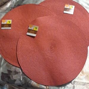 Round placemats brand new